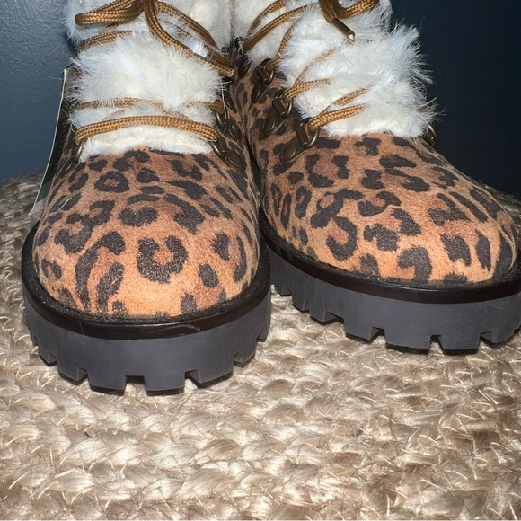 BearPaw Vera Hickory Leopard Ankle Boots - Picture 5 of 11